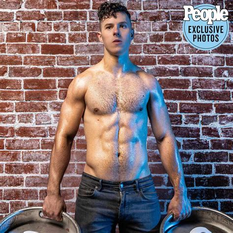 Modern Family s Nolan Gould Got Ripped: Its Been Very。